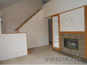 305 Secretariat Ln - Photo 3