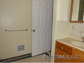 305 Secretariat Ln - Photo 10