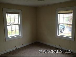4 W Raleigh Road - Photo 8