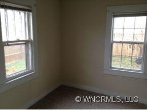 4 W Raleigh Road - Photo 10