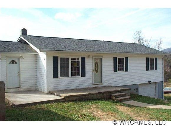 216 Pandora Circle