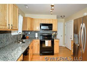 122 Torrington - Photo 5
