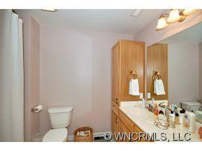122 Torrington - Photo 7