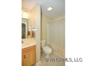 122 Torrington - Photo 9