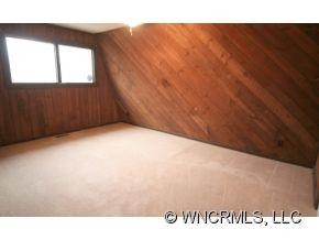 3276 Howard Gap Road - Photo 16
