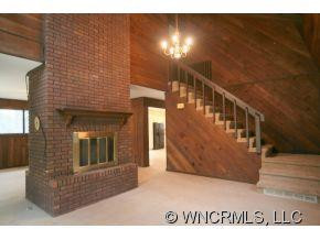 3276 Howard Gap Road - Photo 4