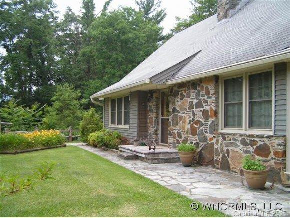 689 Reservoir Road - Photo 2