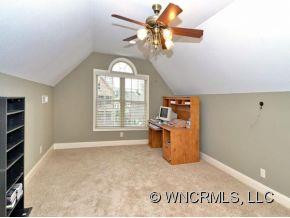 94 LEDGESTONE DRIVE - Photo 17