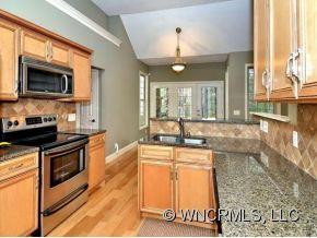 94 LEDGESTONE DRIVE - Photo 9