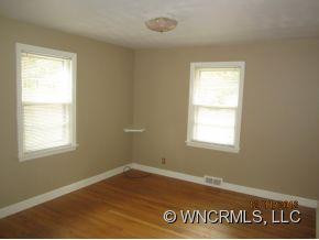 951 Hendersonville Road - Photo 15