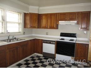 951 Hendersonville Road - Photo 9
