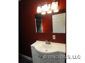 1 King Arthur Place - Photo 10