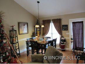 237 Valleyview Drive - Photo 2