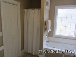 237 Valleyview Drive - Photo 13