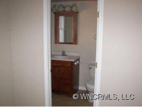902 CHESTNUT MOUNTAIN ROAD - Photo 16