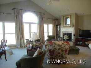 357 MOUNTAIN VALLEY DRIVE - Photo 4