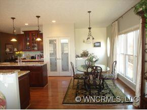 357 MOUNTAIN VALLEY DRIVE - Photo 8