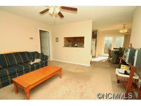 49 Ashwood Dr - Photo 2
