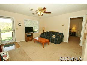 49 Ashwood Dr - Photo 3