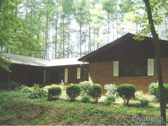 228 Raintree Drive