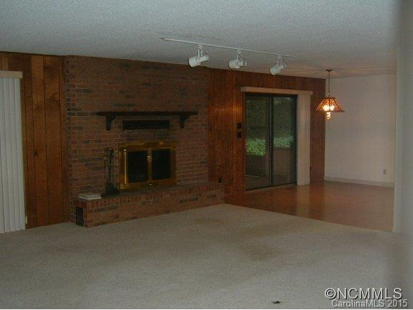 228 Raintree Drive - Photo 2