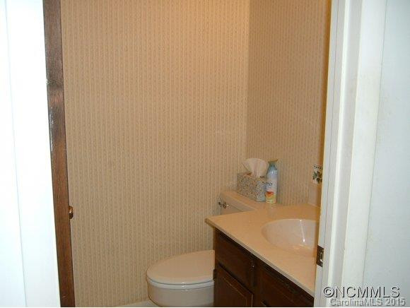 228 Raintree Drive - Photo 13