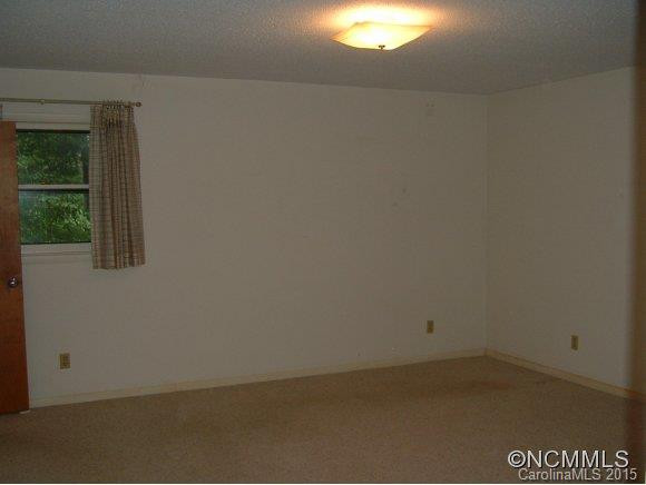 228 Raintree Drive - Photo 4