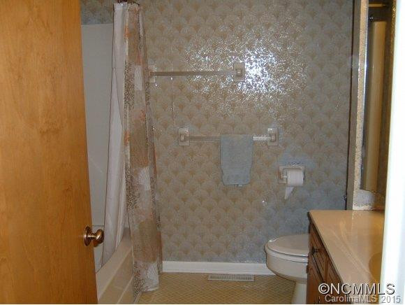 228 Raintree Drive - Photo 6