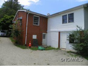 65 BARNARD AVE - Photo 2