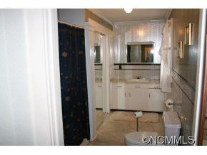 129 US 221 SOUTH - Photo 14