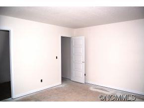 464 Rowland Rd - Photo 6