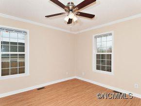 77 Baker Avenue - Photo 7