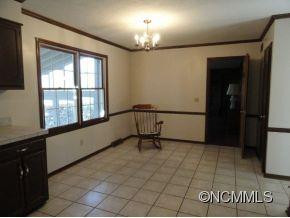 5 TAMARAC TERRACE - Photo 4