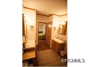 23 Twin Springs Lane - Photo 19