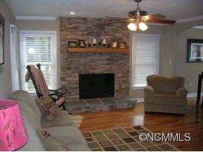 162 Country Place - Photo 2