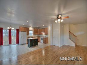 295 ELLEN AVENUE - Photo 3