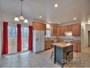 295 ELLEN AVENUE - Photo 4