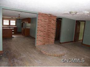 901 DOROTHY STREET - Photo 2