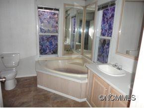 444 BEEHIVE RD - Photo 5