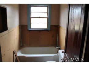 87 JR Sayles - Photo 13
