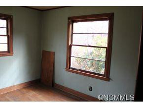 87 JR Sayles - Photo 14