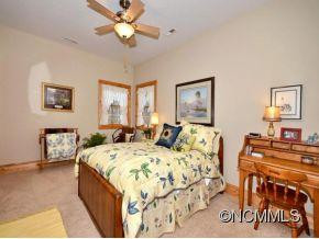 267 ROBINSON ROAD - Photo 9