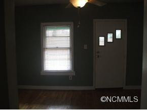 453 Deaverview Road - Photo 4