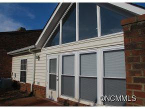 208 Forrestwood Court - Photo 2