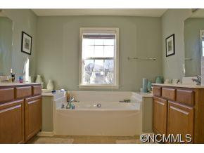  - Photo 5