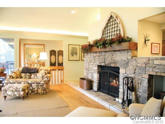 550 Middlemount Drive - Photo 2