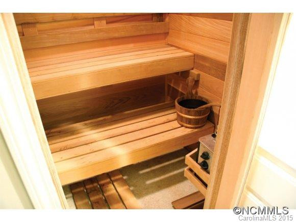 550 Middlemount Drive - Photo 16