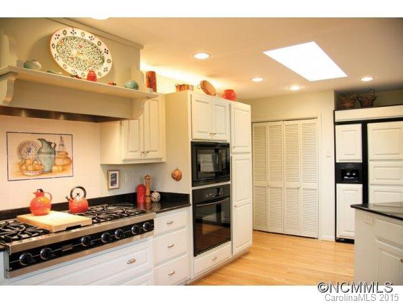 550 Middlemount Drive - Photo 5