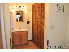 34 Warwasetta Court - Photo 10