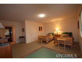 18 Rollingwood Road - Photo 17